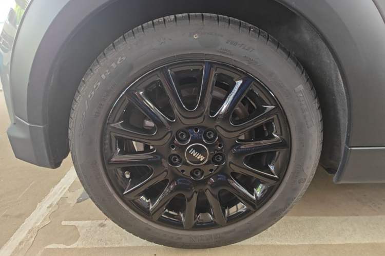 Used MINI 2022 1.5T ONE Right Rear Wheel Hub