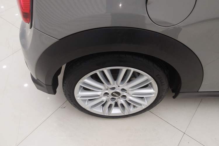 Used MINI 2022 Updated 1.5T COOPER Classic Edition Right Rear Wheel Hub