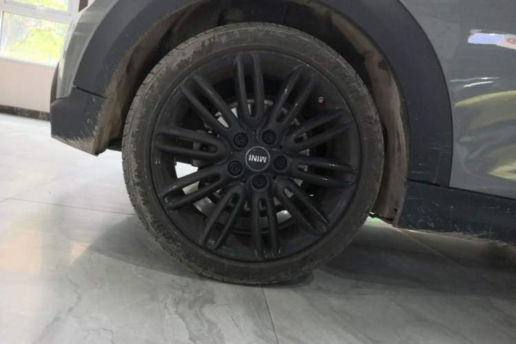 Used MINI 2022 1.5T COOPER Artist Right Rear Wheel Hub