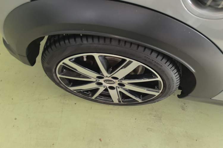 Used MINI 2022 2.0T COOPER S Classic Edition Right Rear Wheel Hub