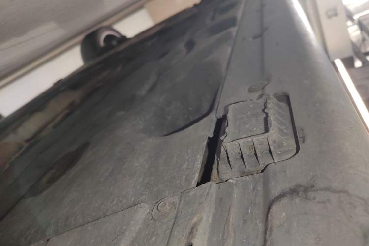 Used MINI 2022 1.5T COOPER Artist Five-Door Edition Right Side Sill