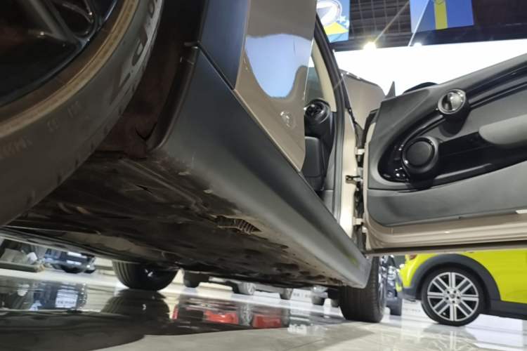Used MINI 2022 Updated 1.5T COOPER Artist Right Side Sill