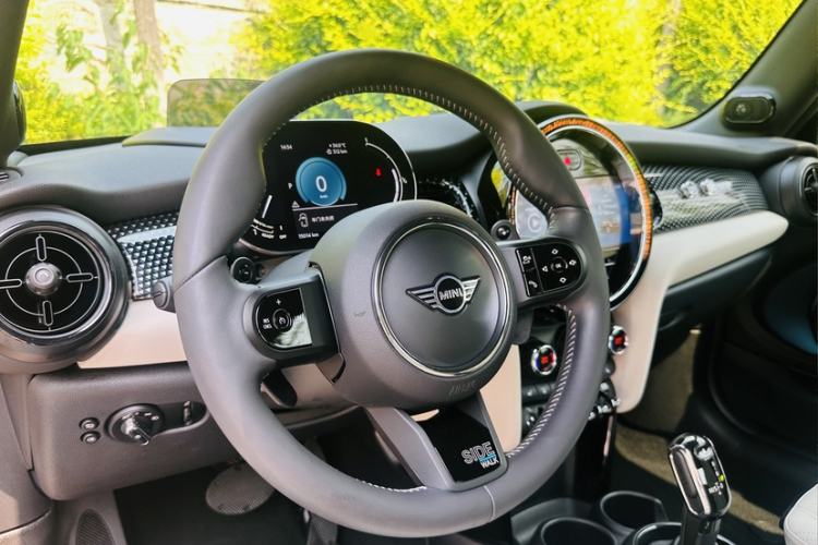 Used MINI 2022 Revised 2.0T COOPER S CABRIO Sidewalk Steering Wheel