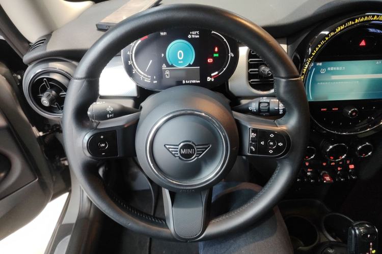 Used MINI 2022 1.5T COOPER Classic Edition Steering Wheel
