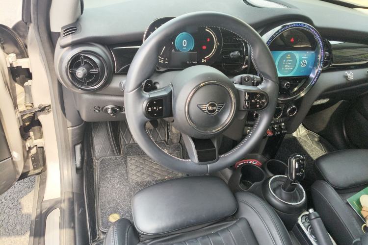 Used MINI 2022 2.0T COOPER S Artist Steering Wheel