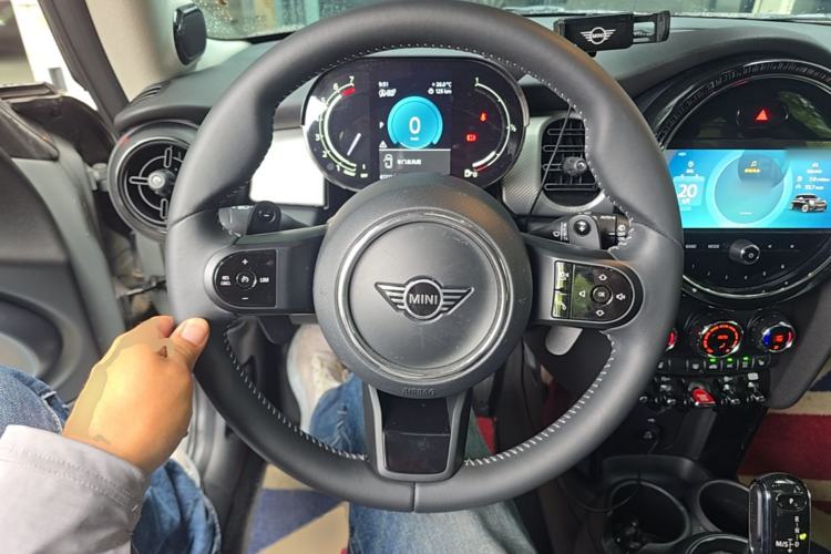 Used MINI 2022 Updated 2.0T COOPER S Artist Steering Wheel