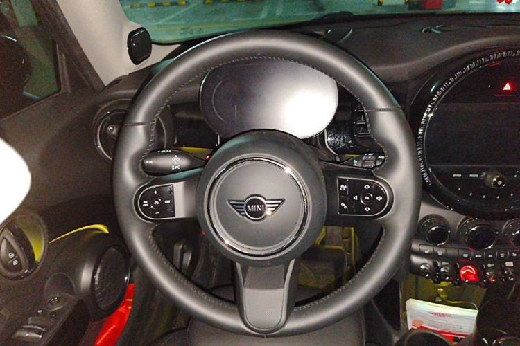 Used MINI 2022 Updated 1.5T COOPER Artist Steering Wheel