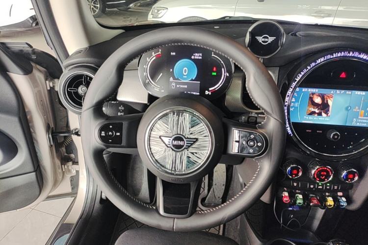 Used MINI 2022 Updated 1.5T COOPER Artist Steering Wheel