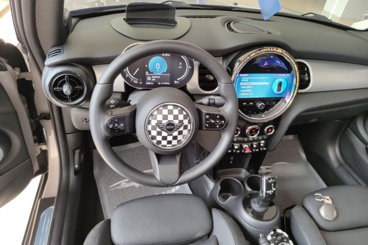 Used MINI 2022 Revised 1.5T COOPER CABRIO Classic Edition Steering Wheel