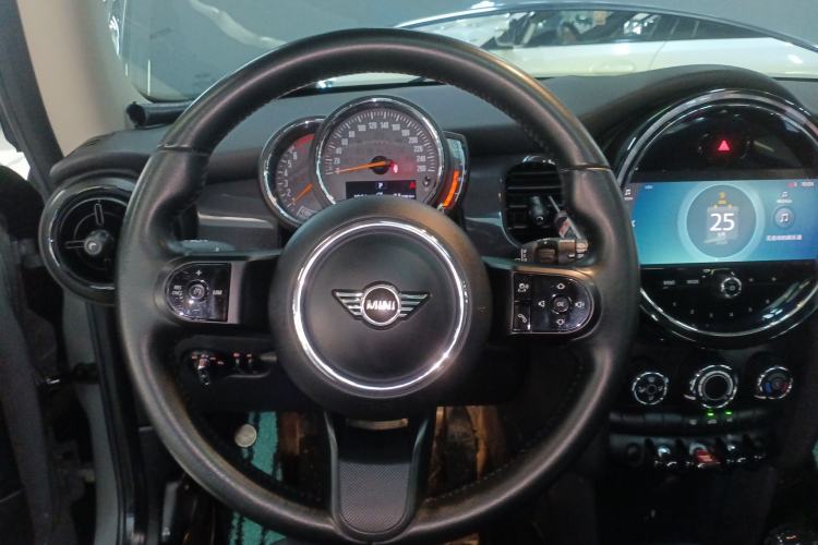 Used MINI 2022 Updated 1.5T ONE Steering Wheel