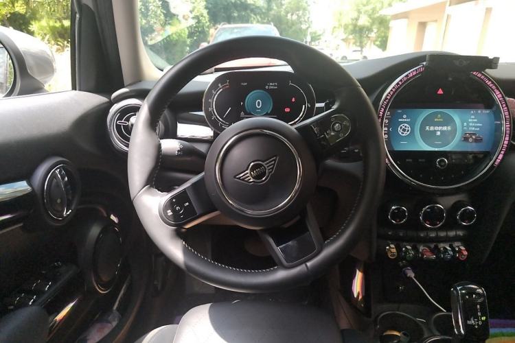 Used MINI 2022 1.5T Camden Limited Edition Five-Door Version Steering Wheel