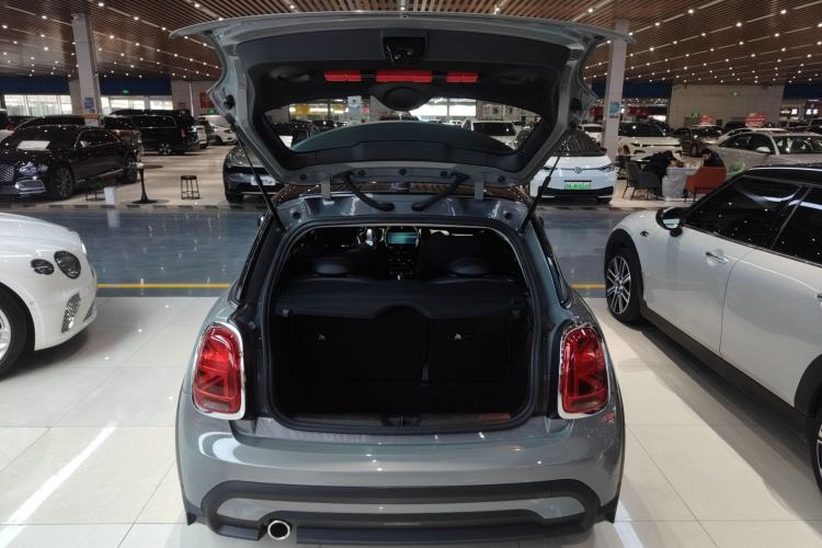 Used MINI 2022 1.5T COOPER Classic Edition Trunk