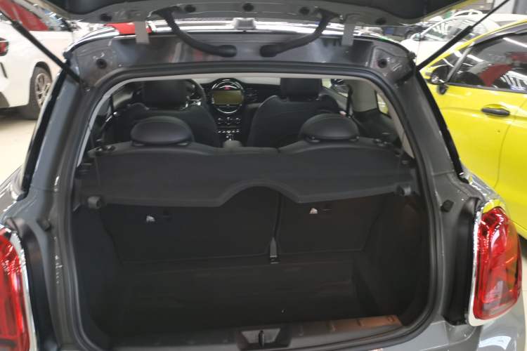 Used MINI 2022 Updated 1.5T COOPER Classic Edition Trunk
