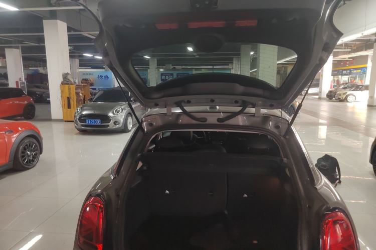 Used MINI 2022 1.5T COOPER Artist Five-Door Edition Trunk