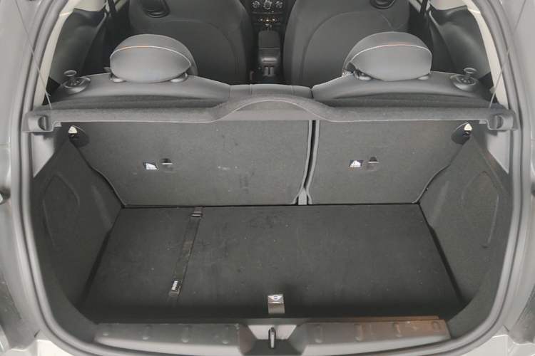 Used MINI 2022 1.5T ONE Trunk