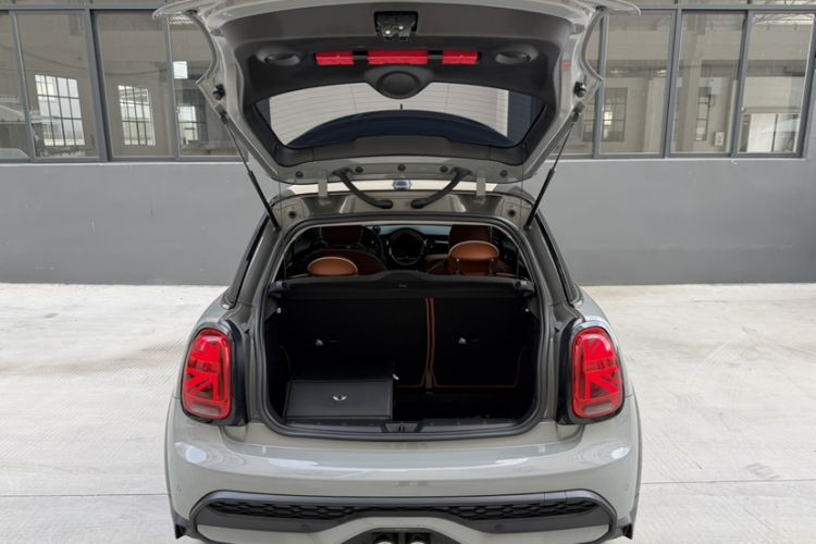 Used MINI 2022 2.0T COOPER S Classic Edition Trunk