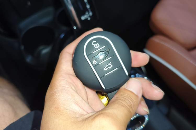 Used MINI 2022 1.5T COOPER Artist Vehicle Key