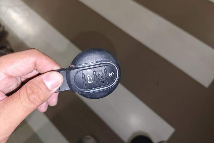 Used MINI 2022 Revised 2.0T COOPER S CABRIO Sidewalk Vehicle Key
