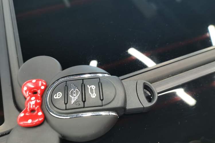 Used MINI 2022 Updated 1.5T COOPER Classic Edition Vehicle Key