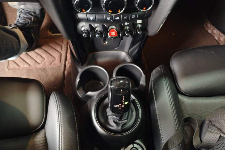 Used MINI 2022 1.5T COOPER Classic Edition Gear Lever