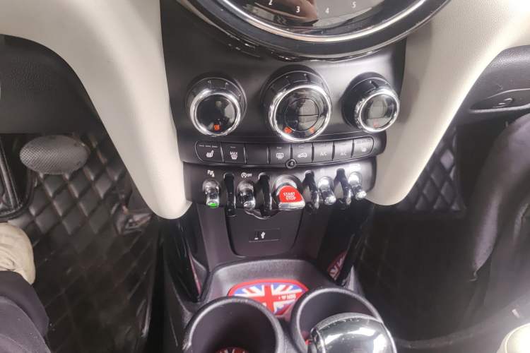 Used MINI 2022 1.5T COOPER CABRIO Sidewalk Audio And AC Panel