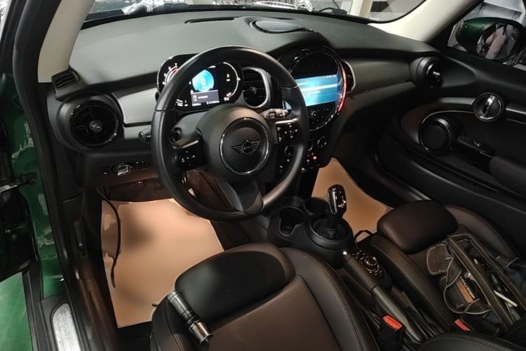 Used MINI 2022 Updated 1.5T COOPER Classic Edition Center Console