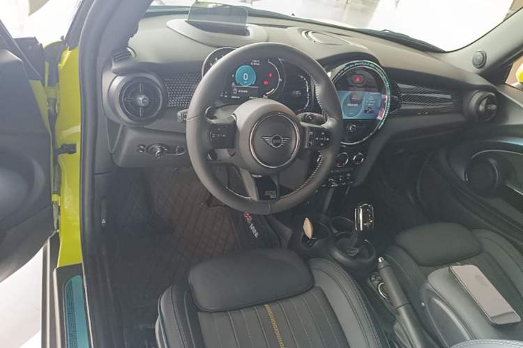 Used MINI 2022 Revised 2.0T COOPER S CABRIO Sidewalk Center Console