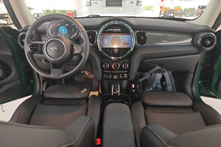 Used MINI 2022 Updated 1.5T COOPER Artist Center Console