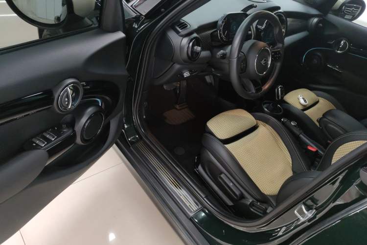 Used MINI 2022 2.0T COOPER S Obsession Special Edition Five-Door Version Driver Seat