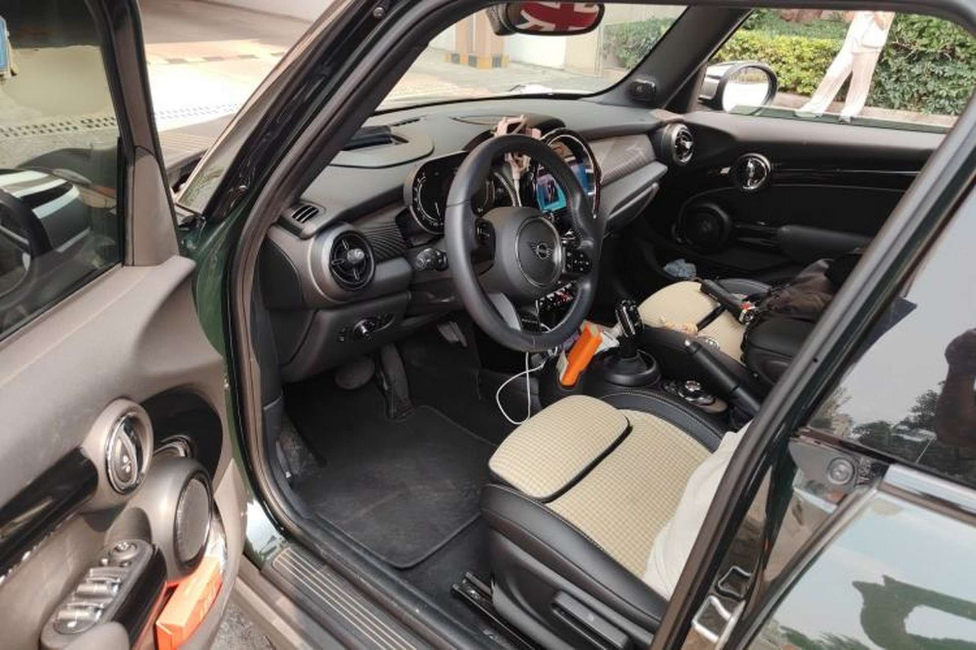 Used MINI 2022 1.5T COOPER Obsession Special Edition Five-Door Version Driver Seat