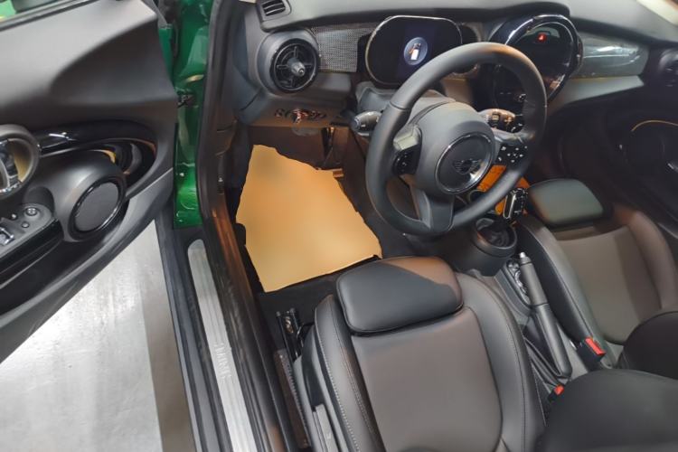 Used MINI 2022 1.5T COOPER Classic Edition Driver Seat