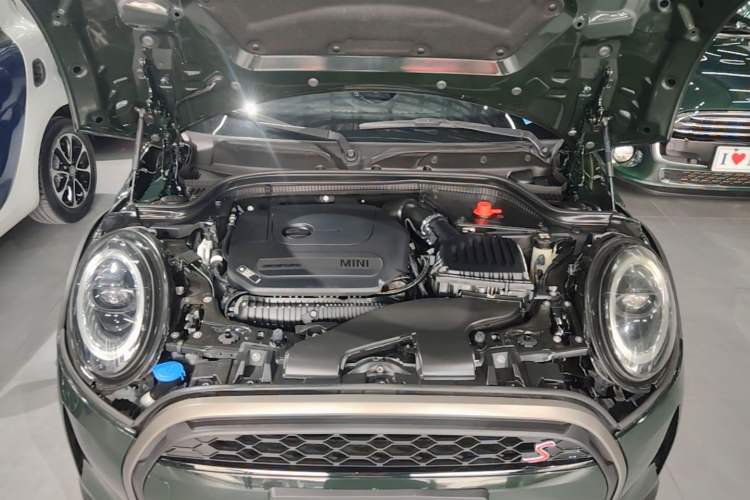 Used MINI 2022 2.0T COOPER S Obsession Special Edition Engine Bay