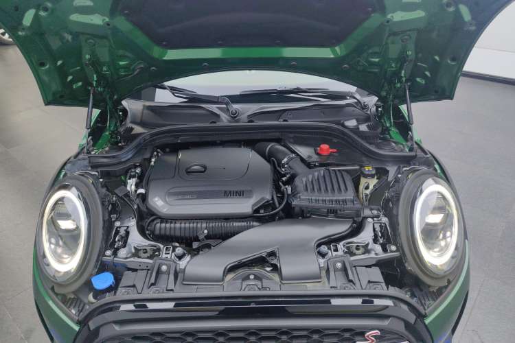 Used MINI 2022 Revised Version 2.0T COOPER S CABRIO Classic Style Engine Bay