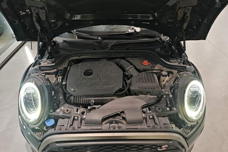 Used MINI 2022 2.0T COOPER S Obsession Special Edition Engine Bay