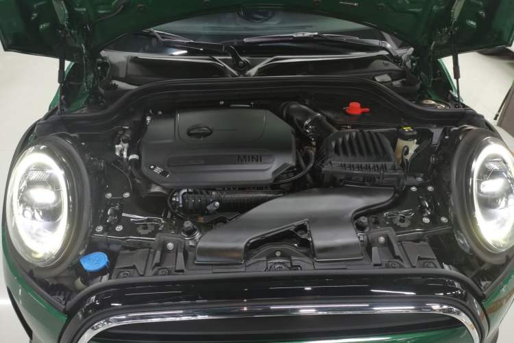Used MINI 2022 Updated 1.5T COOPER Classic Edition Engine Bay