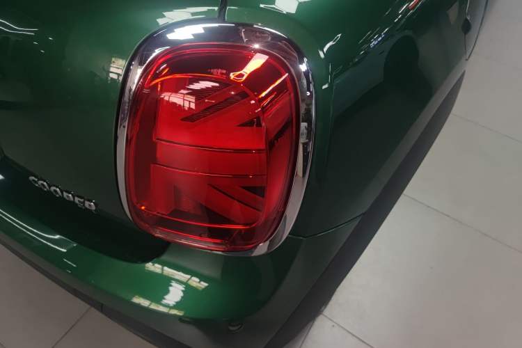 Used MINI 2022 Updated 1.5T COOPER Artist Exterior 3