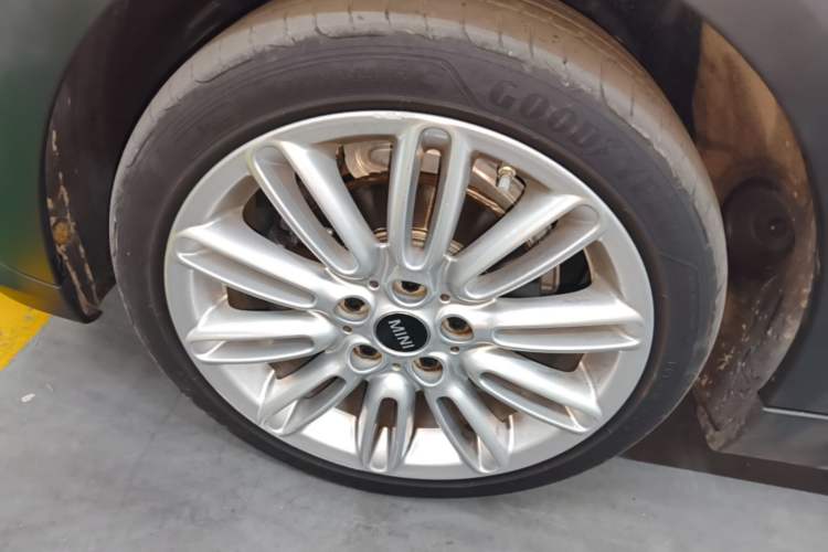 Used MINI 2022 1.5T COOPER Classic Edition Exterior 4