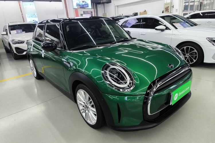 Used MINI 2022 1.5T COOPER Classic Edition Five-Door Version Front Right 45 Deg