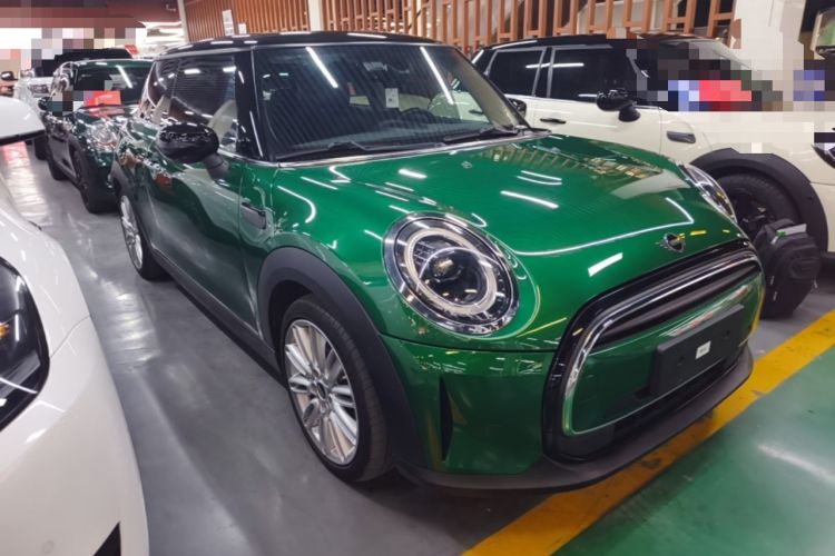 Used MINI 2022 1.5T COOPER Classic Edition Front Right 45 Deg