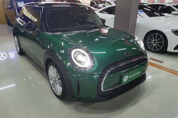 Used MINI 2022 Updated 1.5T COOPER Classic Edition Front Right 45 Deg