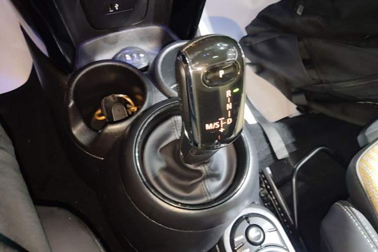 Used MINI 2022 2.0T COOPER S Obsession Special Edition Gear Lever