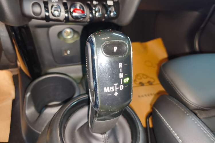Used MINI 2022 1.5T COOPER Classic Edition Gear Lever