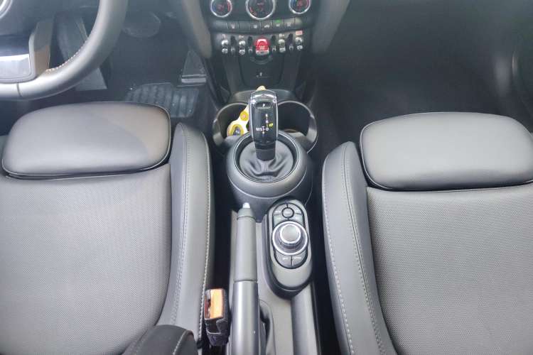 Used MINI 2022 Revised Version 2.0T COOPER S CABRIO Classic Style Gear Lever