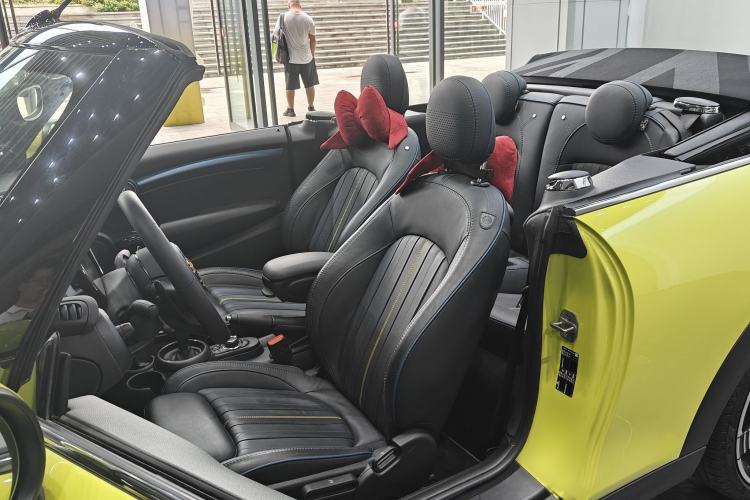 Used MINI 2022 2.0T COOPER S CABRIO Sidewalk Interior 3