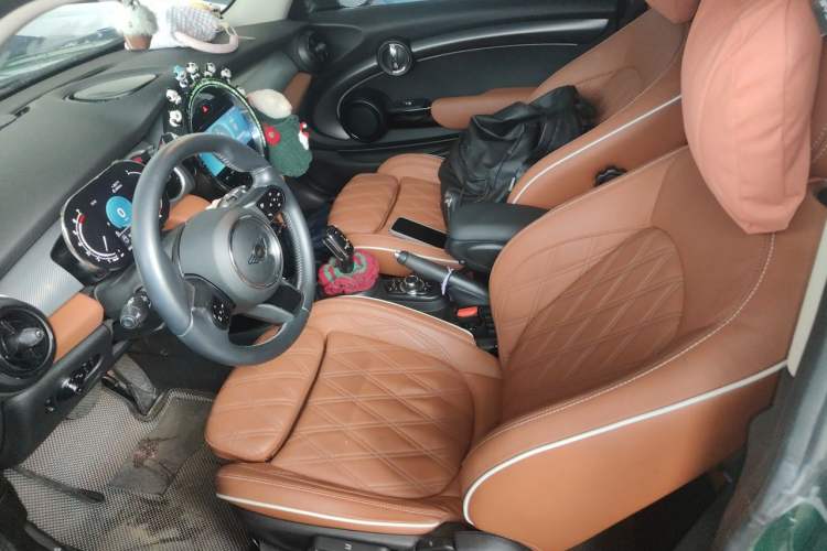 Used MINI 2022 1.5T COOPER Artist Left Front Seat