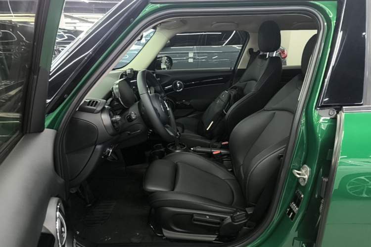 Used MINI 2022 1.5T COOPER Classic Edition Five-Door Version Left Front Seat