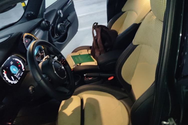 Used MINI 2022 2.0T COOPER S Obsession Special Edition Five-Door Version Left Front Seat