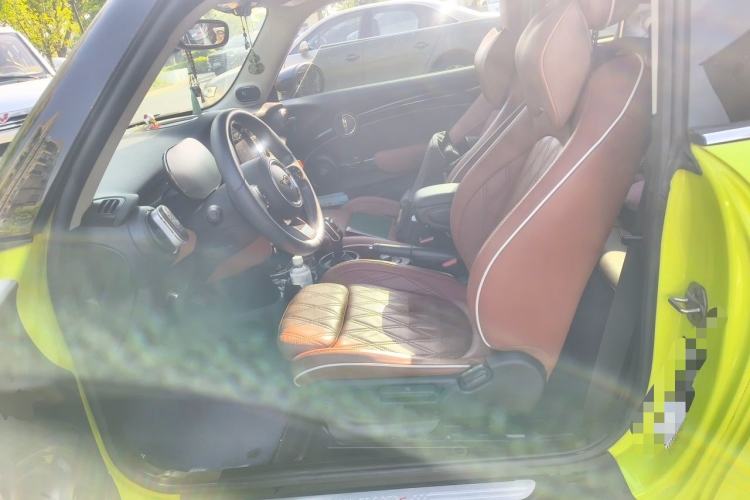 Used MINI 2022 Updated 2.0T COOPER S Artist Left Front Seat