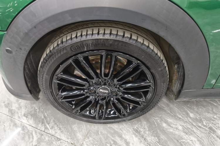 Used MINI 2022 1.5T COOPER Artist Left Front Wheel Hub