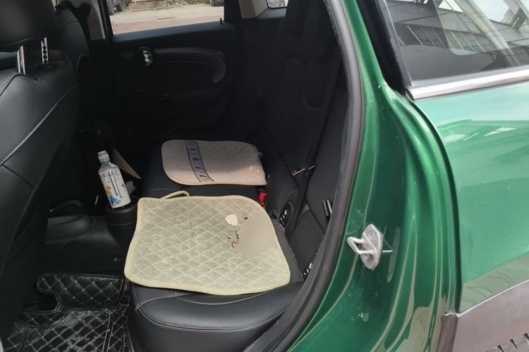 Used MINI 2022 Updated 1.5T COOPER Classic Edition Five-Door Version Left Rear Seat